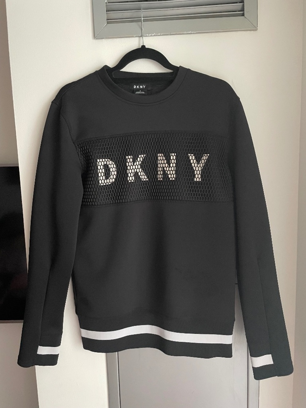 New DKNY sweater. Size S